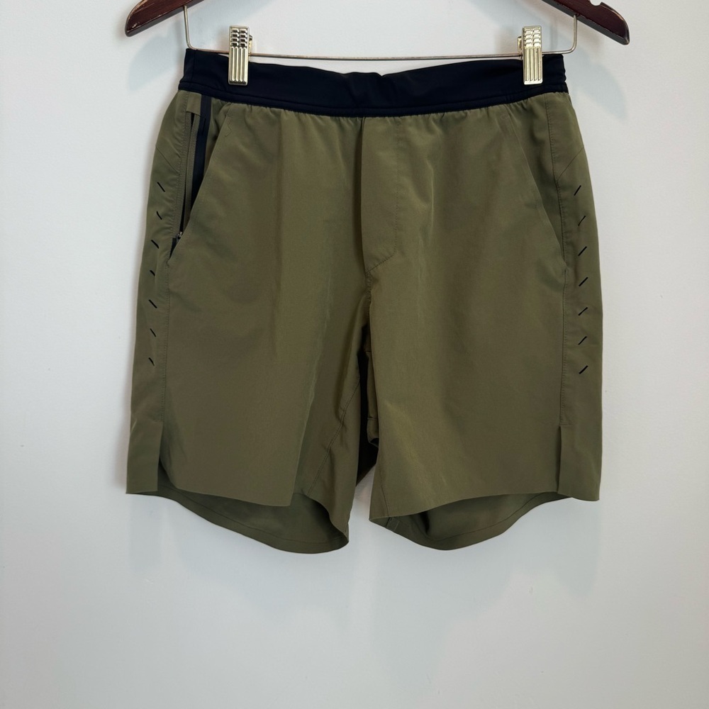 Ten Thousand Shorts Men Sz s olive color 7” Interval Short Linerless Performance
